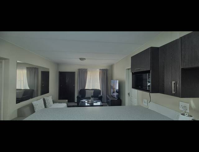 2 BEDROOM APARTMENT FOR SALE IN HONEYPARK